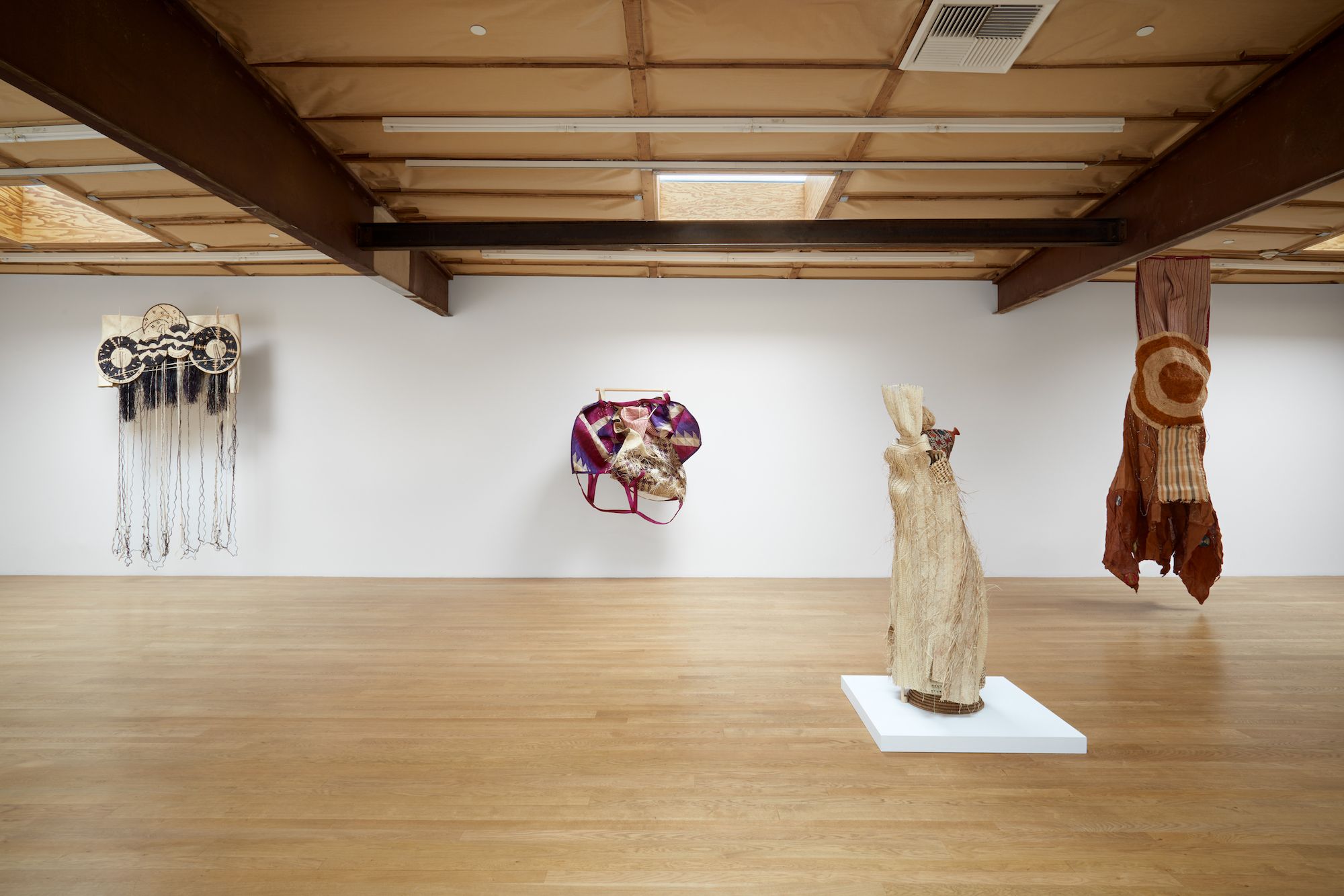 Acaye Kerunen, Acaye Kerunen at Blum & Poe, photo 7