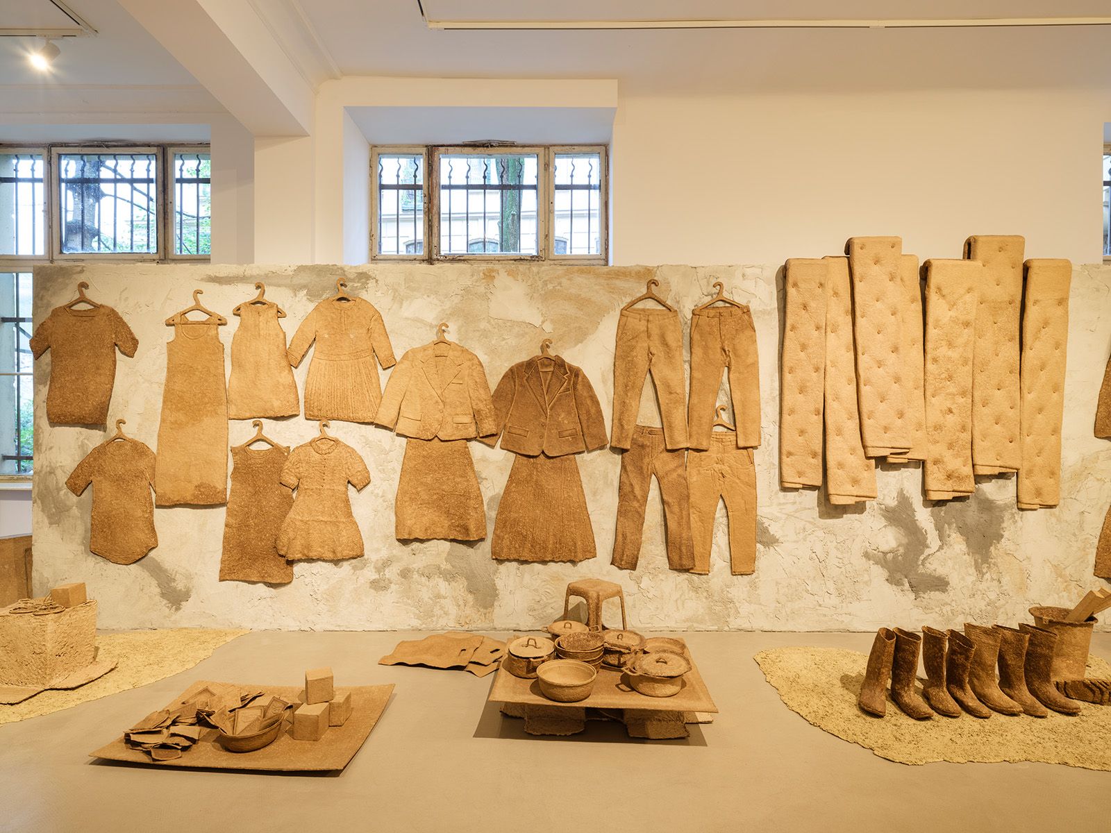Sandra Poulson, Dust as an Accidental Gift at ChertLüdde, photo 6