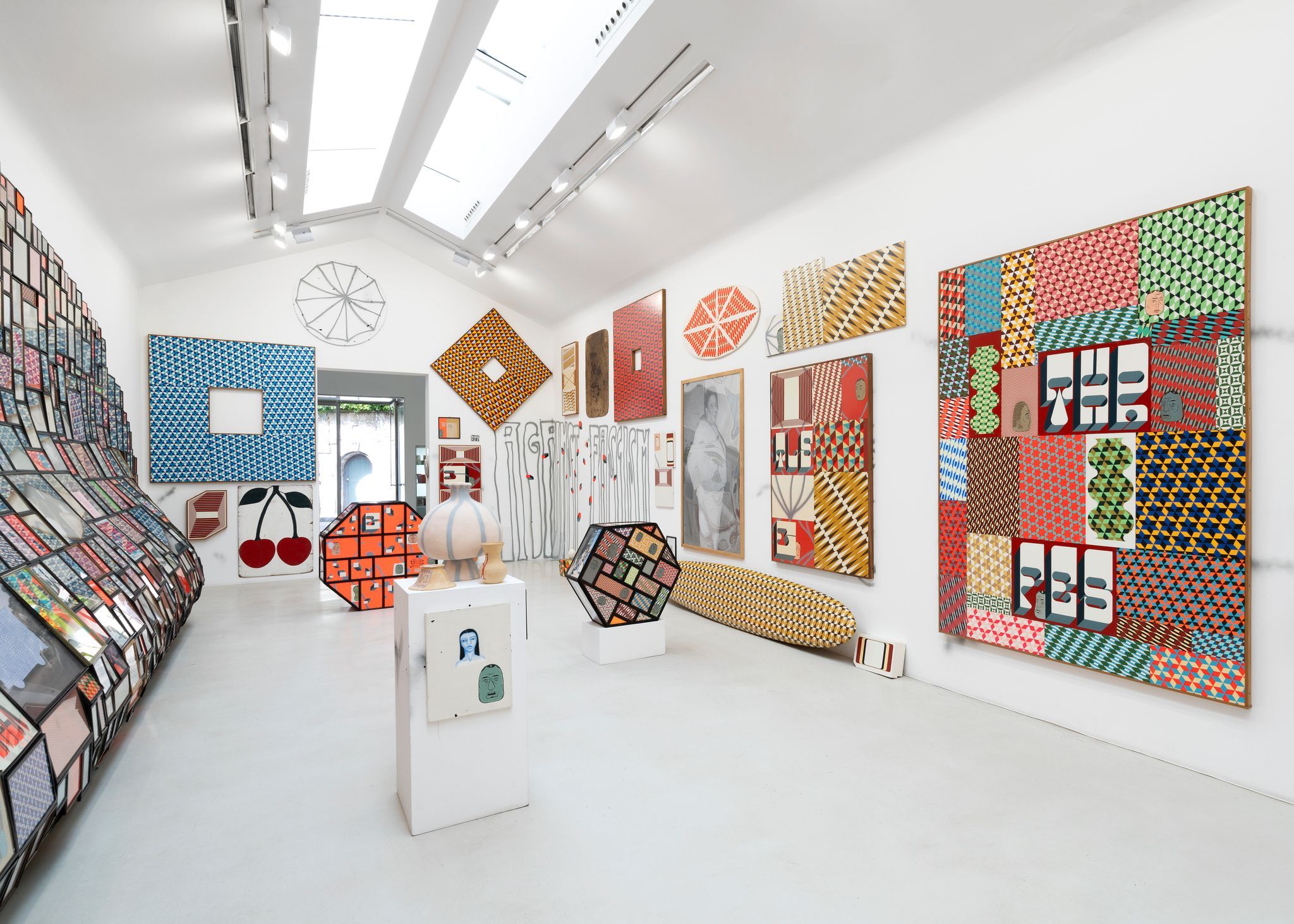 Barry McGee, I'm Listening at Perrotin, photo 3