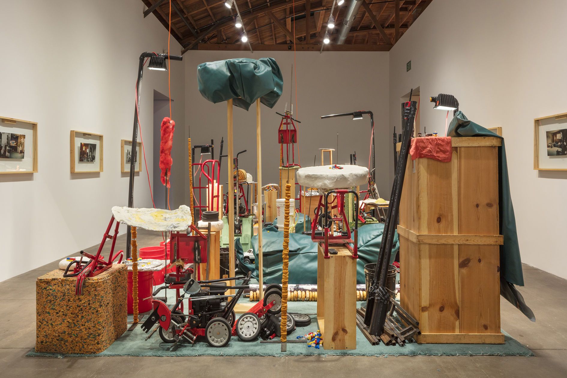 Jason Rhoades, Installations, 1994 – 2006 at Hauser & Wirth, photo 4