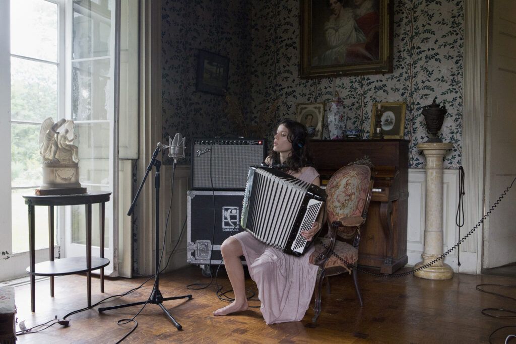 Ragnar Kjartansson, The Visitors at SFMOMA, photo 3