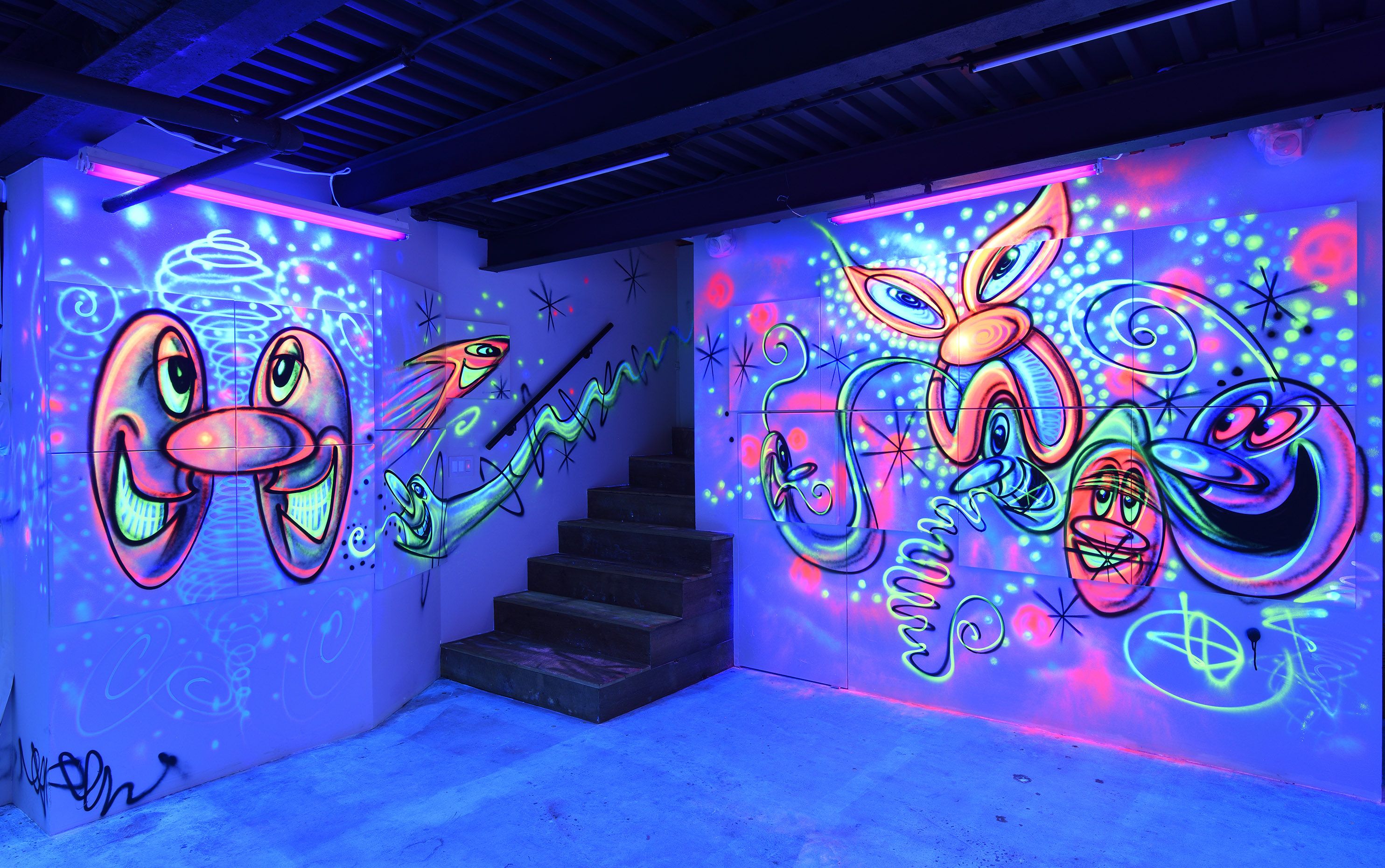 Kenny Scharf, Blue Blood at Totah, photo 5