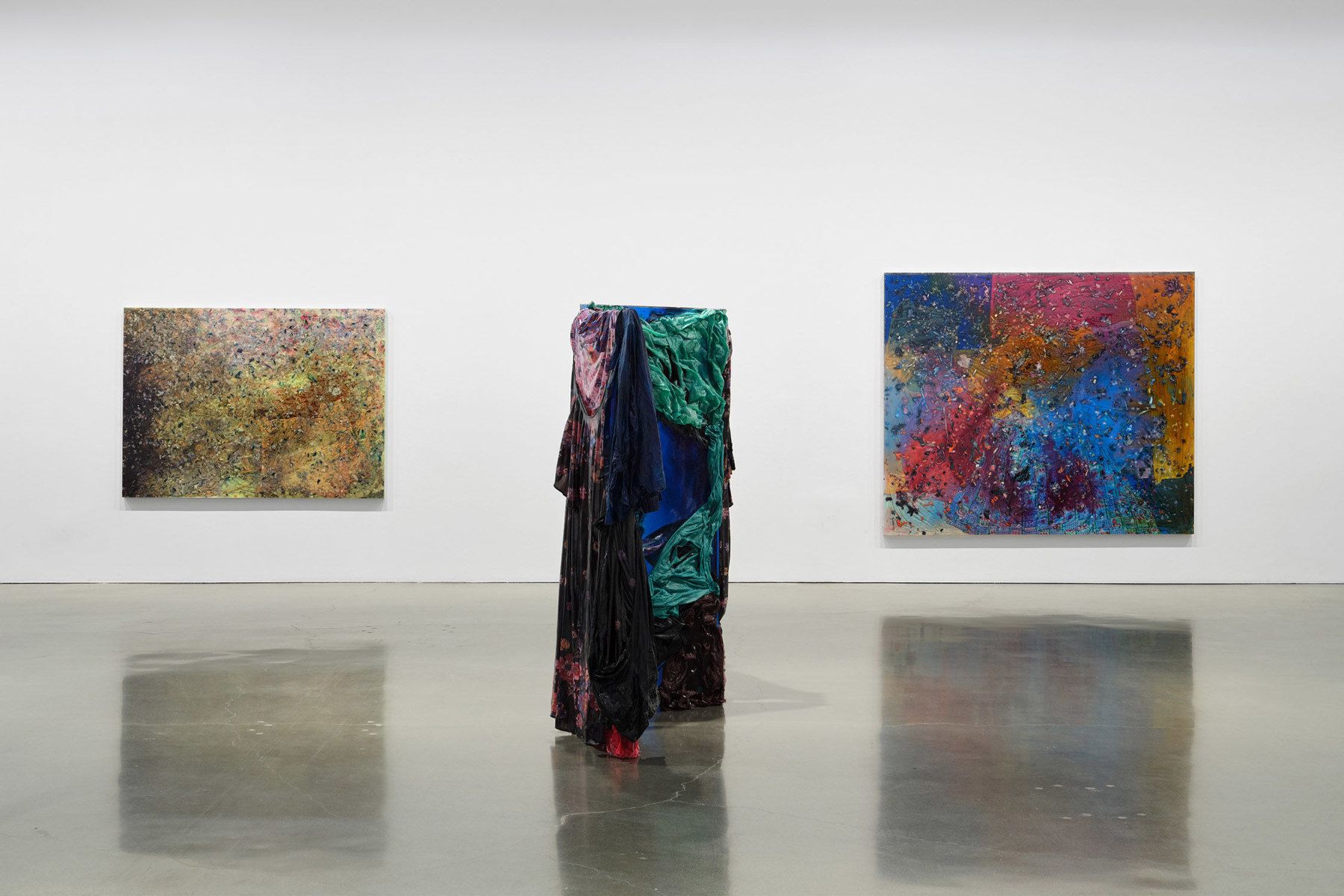 Kevin Beasley, What Delineates the Edge at Regen Projects, photo 9